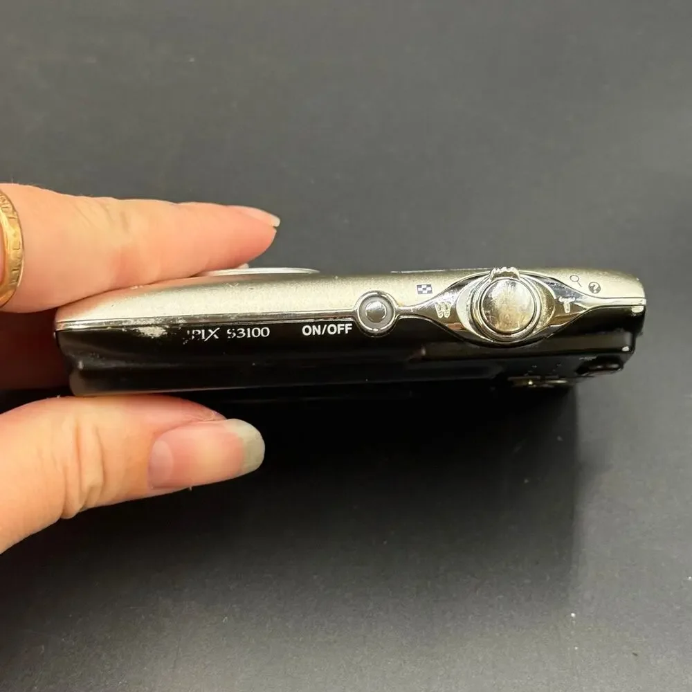 Nikon Coolpix S3100 Silver Digital Camera Untested As Is For Parts